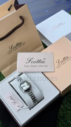 Elegant Scottie Chain Watch