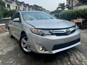 Toyota Camry LE 4dr Sedan (2.5L 4cyl 6A) 2012 Silver