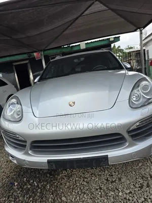 Porsche Cayenne 2013 Silver