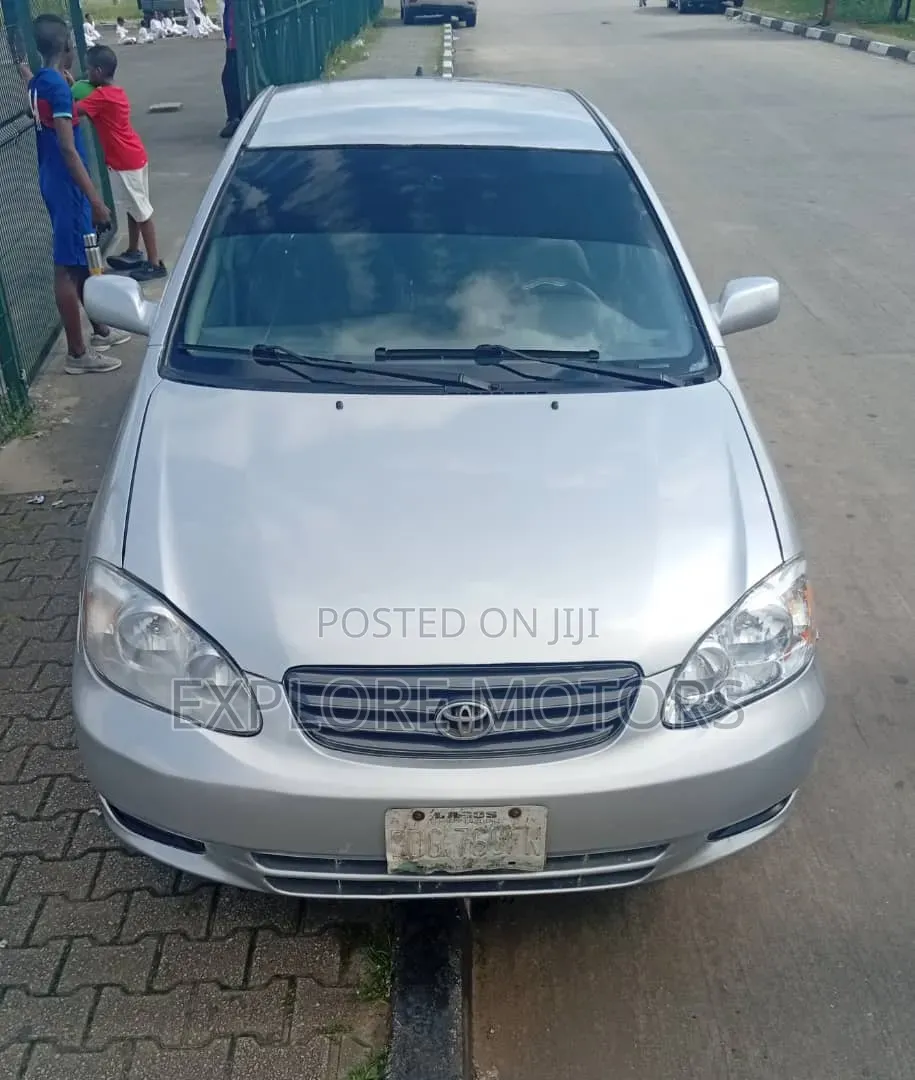 Toyota Corolla 2004 Silver