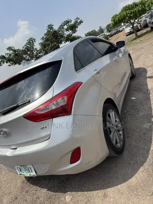 Hyundai Elantra 2016 Silver