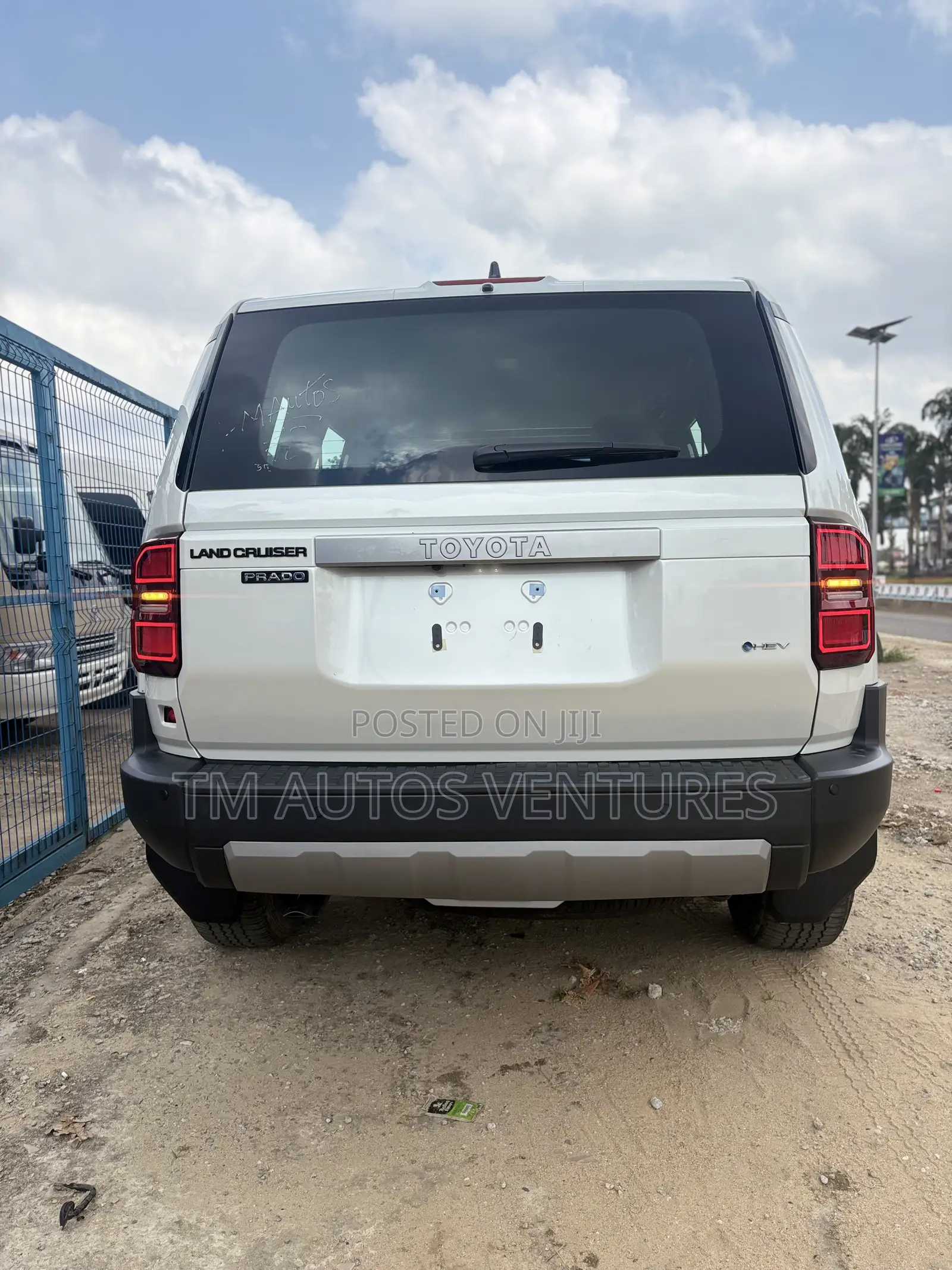 Toyota Land Cruiser 2026 White
