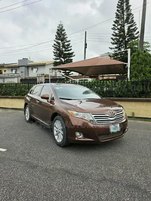 Toyota Venza LE 2010 Brown
