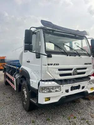Sinotruk Water Tanker