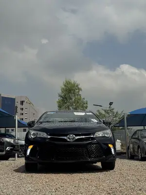 Toyota Camry SE 4dr Sedan (2.5L 4cyl 6A) 2016 Black