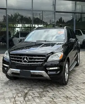 Mercedes-Benz M Class ML350 4MATIC 4dr SUV AWD (3.5L 6cyl 7A) 2014