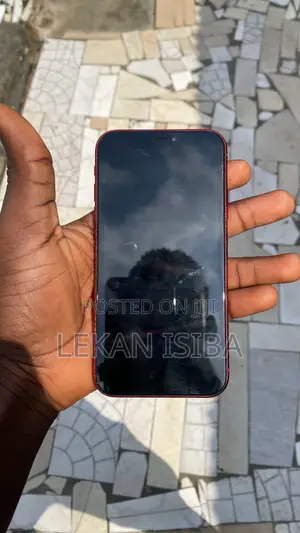 Apple iPhone XR 64 GB Red