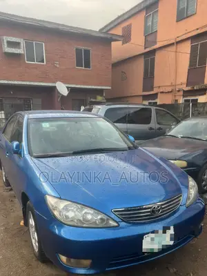 Toyota Camry XLE 4dr Sedan (2.4L 4cyl 4A) 2004 Blue