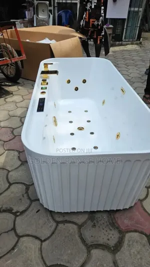Premium Jacuzzi Bathtub With Gold Accessories