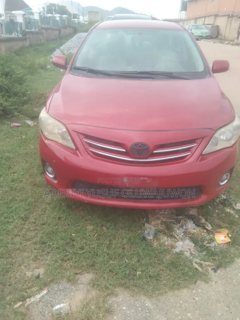 Toyota Corolla 2013 Red