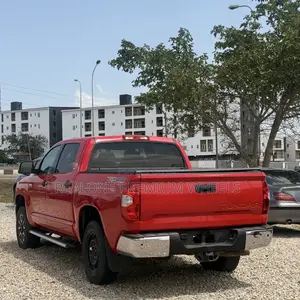 Toyota Tundra SR5 4dr CrewMax 4WD SB (5.7L 8cyl 6A) 2014 Red
