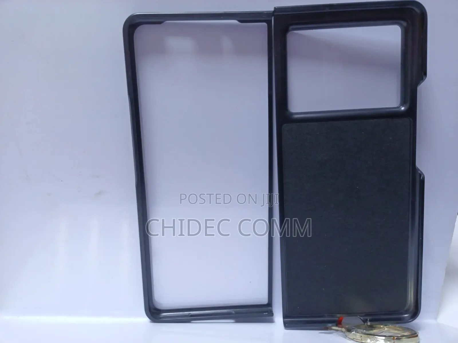 Tecno v Fold 2