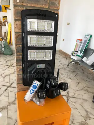 Four-Lens AI Monitoring Camera With Solar Streetlamp Function