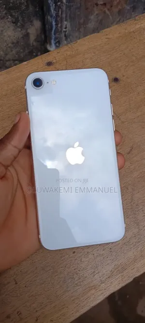 Apple iPhone SE (2020) 64 GB White