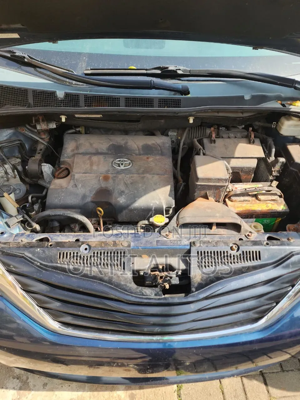 Toyota Sienna 2011 Blue