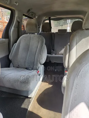 Toyota Sienna 2011 Blue