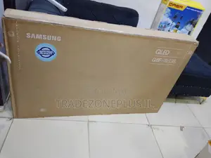 Stunning Samsung 55in QLED Smart TV QA55Q8FAAU