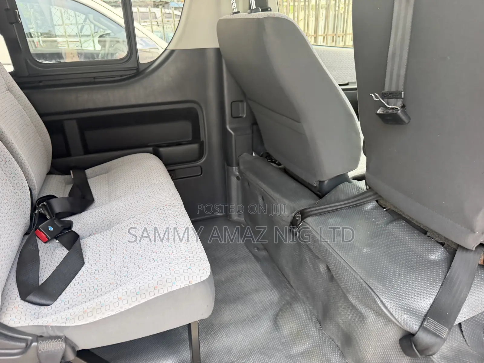 Toyota HiAce 2018 White
