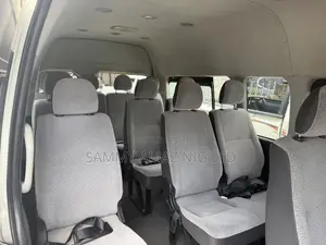 Toyota HiAce 2018 White