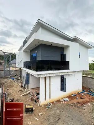 4bdrm Duplex in Ekorinm, Calabar for sale