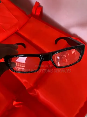 Smart Eyeglasses With Integrated Camera