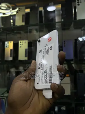 Apple iPhone XR 64 GB White