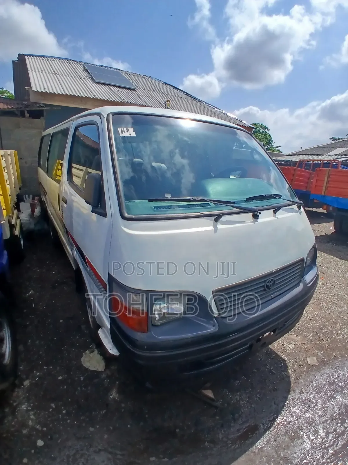 Toyota HiAce 1998 White