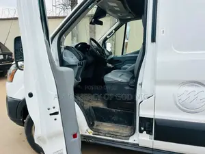 Ford Transit 2019 White