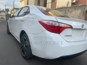 Toyota Corolla 2016 White