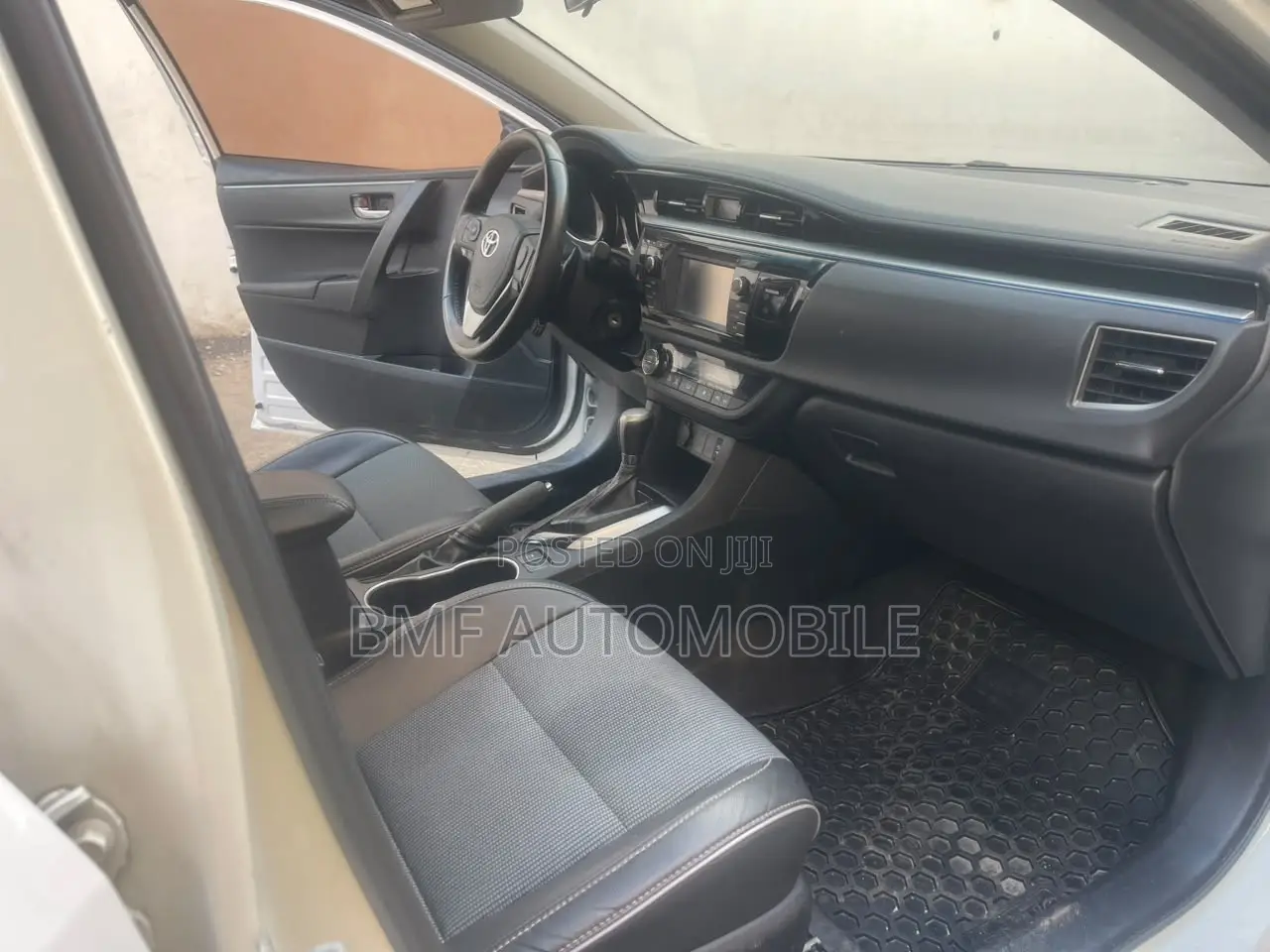 Toyota Corolla 2016 White