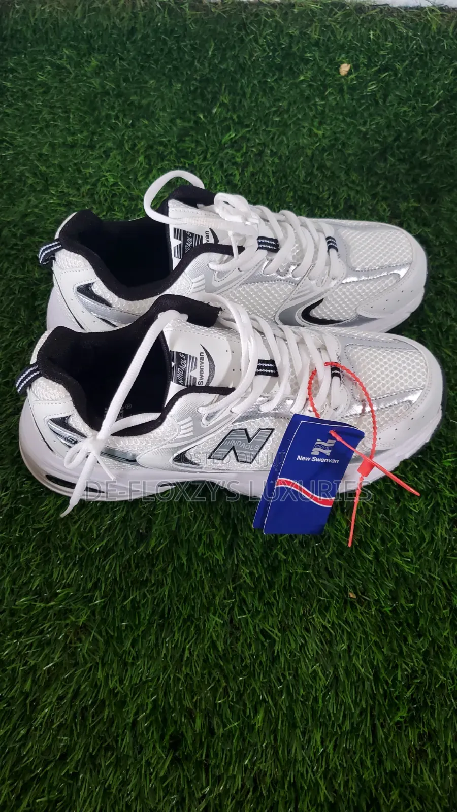 Unisex Sneakers