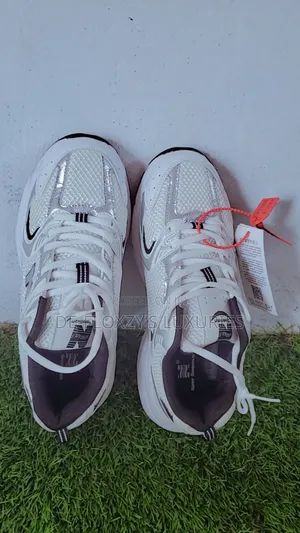 Unisex Sneakers