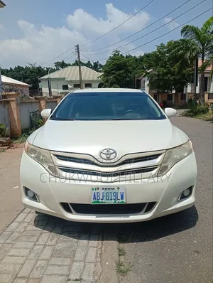 Toyota Venza 2010 White