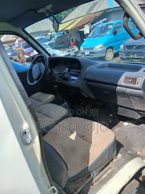 Toyota HiAce 1998 White