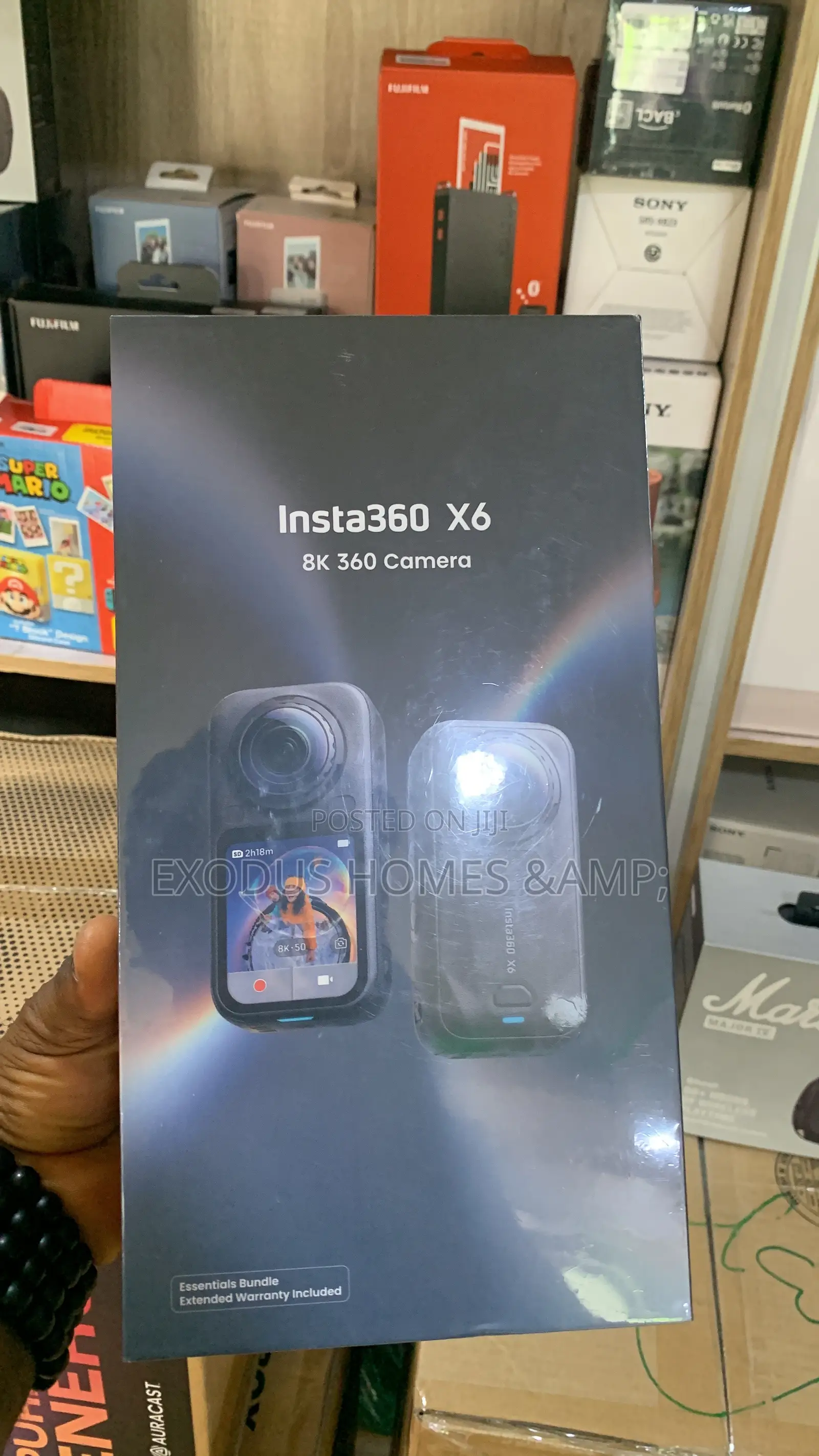 Insta360 X6 8K 360 Camera Essentials Bundle