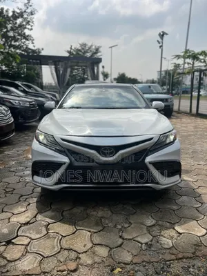 Toyota Camry XSE (2.5L 4cyl 8A) 2019 White