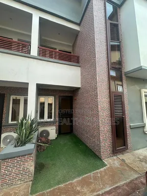 4bdrm Apartment in Gbagada Estate for rent