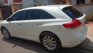 Toyota Venza 2010 White