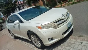 Toyota Venza 2010 White