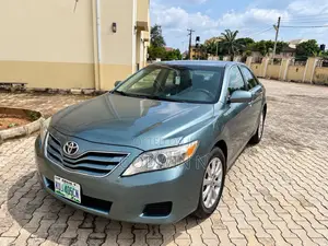 Toyota Camry SE 4dr Sedan (2.5L 4cyl 6AM) 2010 Green