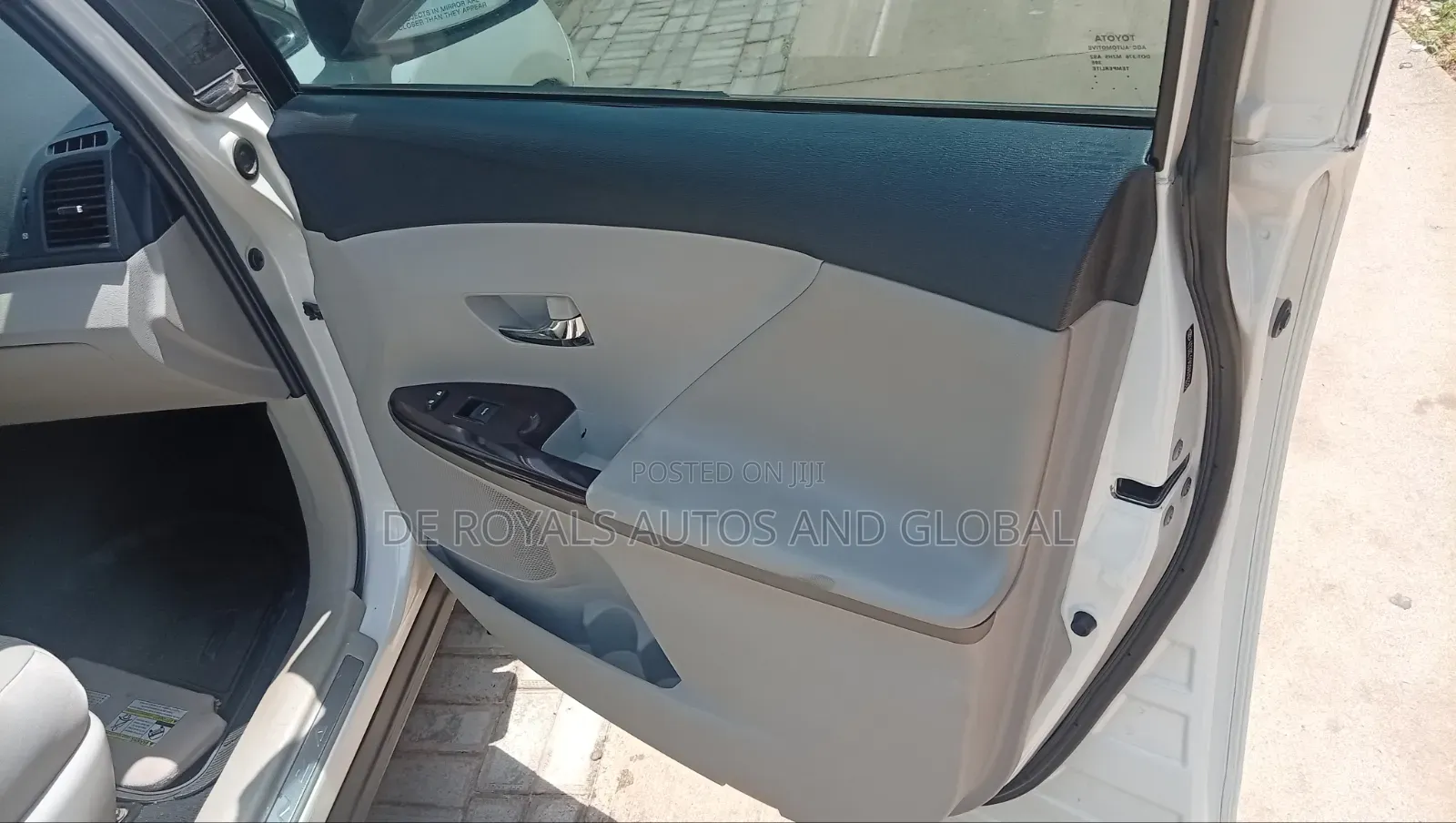 Toyota Venza 2010 White