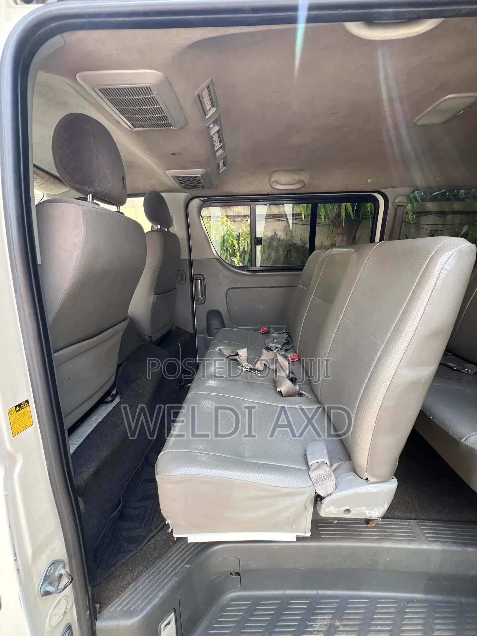 Toyota HiAce 2015 White