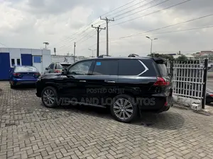 Lexus LX 570 AWD 2017 Black