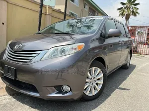 Toyota Sienna Limited 7 Passenger 2012 Gray