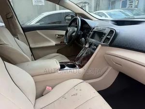 Toyota Venza XLE 2010 Red