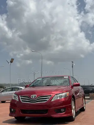 Toyota Camry SE 4dr Sedan (2.5L 4cyl 6AM) 2010 Red