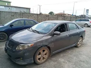 Toyota Corolla S 4dr Sedan (1.8L 4cyl 4A) 2009 Gray