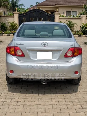 Toyota Corolla 2009 Silver