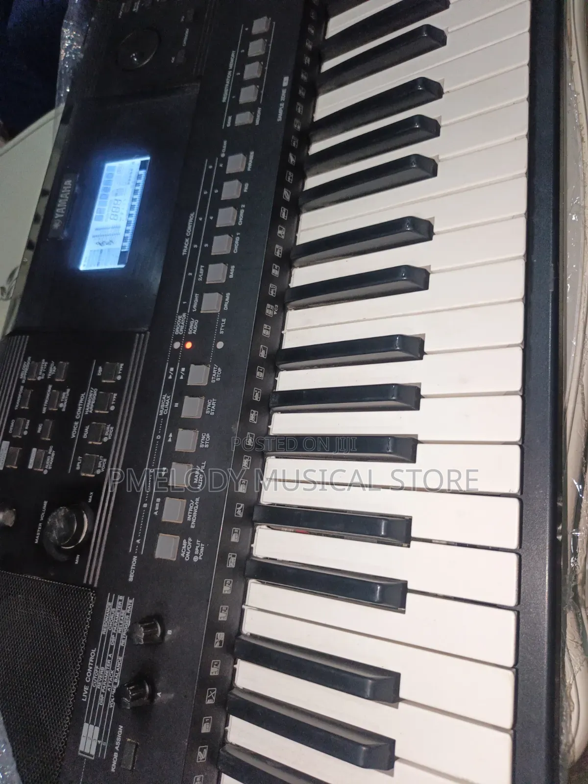 Yamaha PSR E463