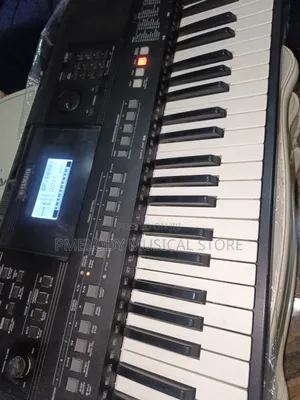 Yamaha PSR E463